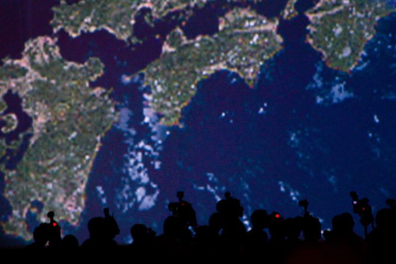 1/15 sec at f / 5.6 300 mm ISO 1600