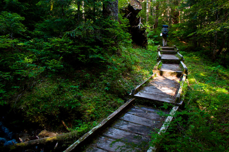 1/30 sec at f / 5.6 18 mm ISO 400