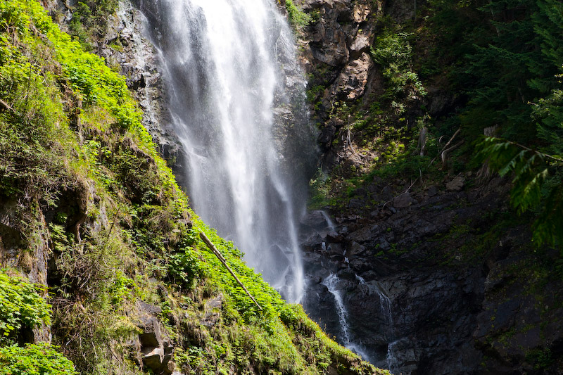 1/100 sec at f / 8.0 70 mm ISO 100